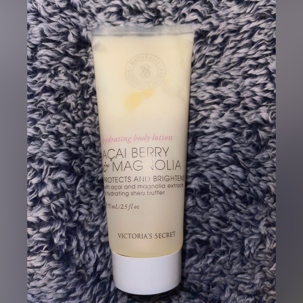 RARE VINTAGE VICTORIAS SECRET LOTION Victoria's Secret ACAI BERRY & MAGNOLIA
